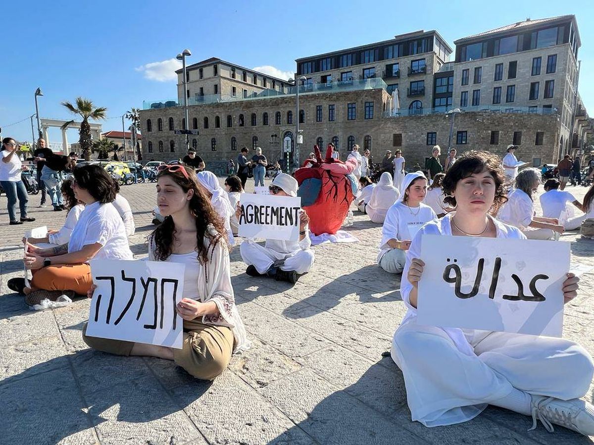 Foto: Mujeres por la paz en una manifestación en Tel Aviv. (M.A)