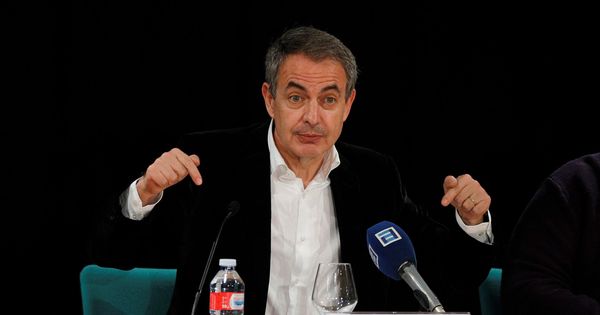 Foto: José Luis Rodríguez Zapatero en una conferencia en Oviedo. 