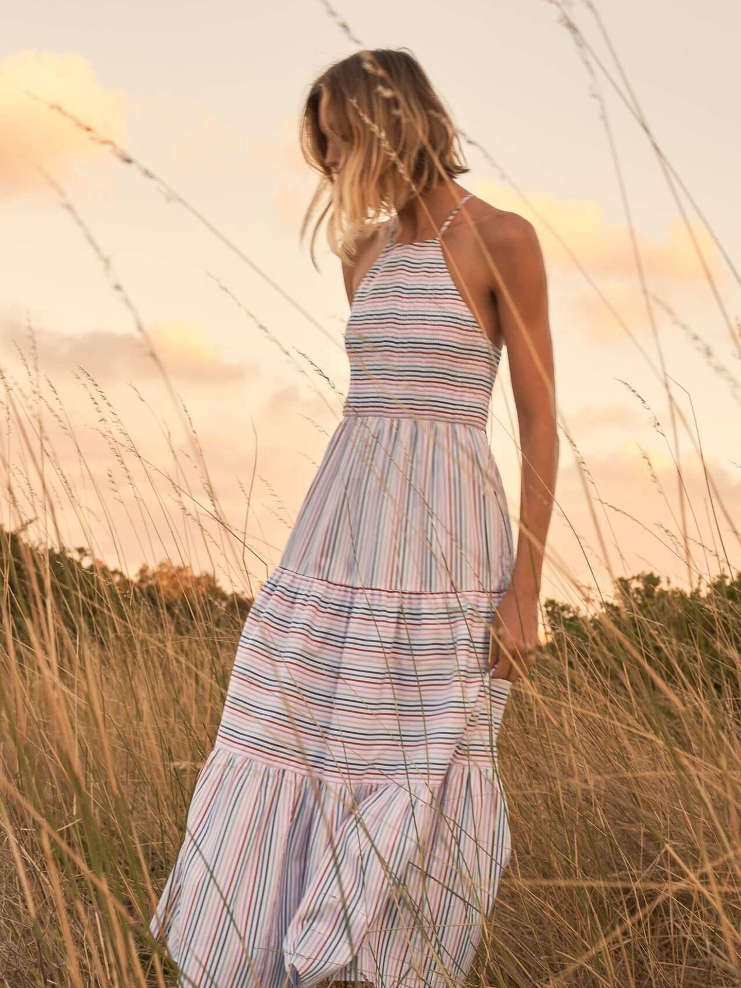 esquema Decorar Puede soportar Este vestido de Zara es tan bonito que es fácil augurar que no llegará a  verano