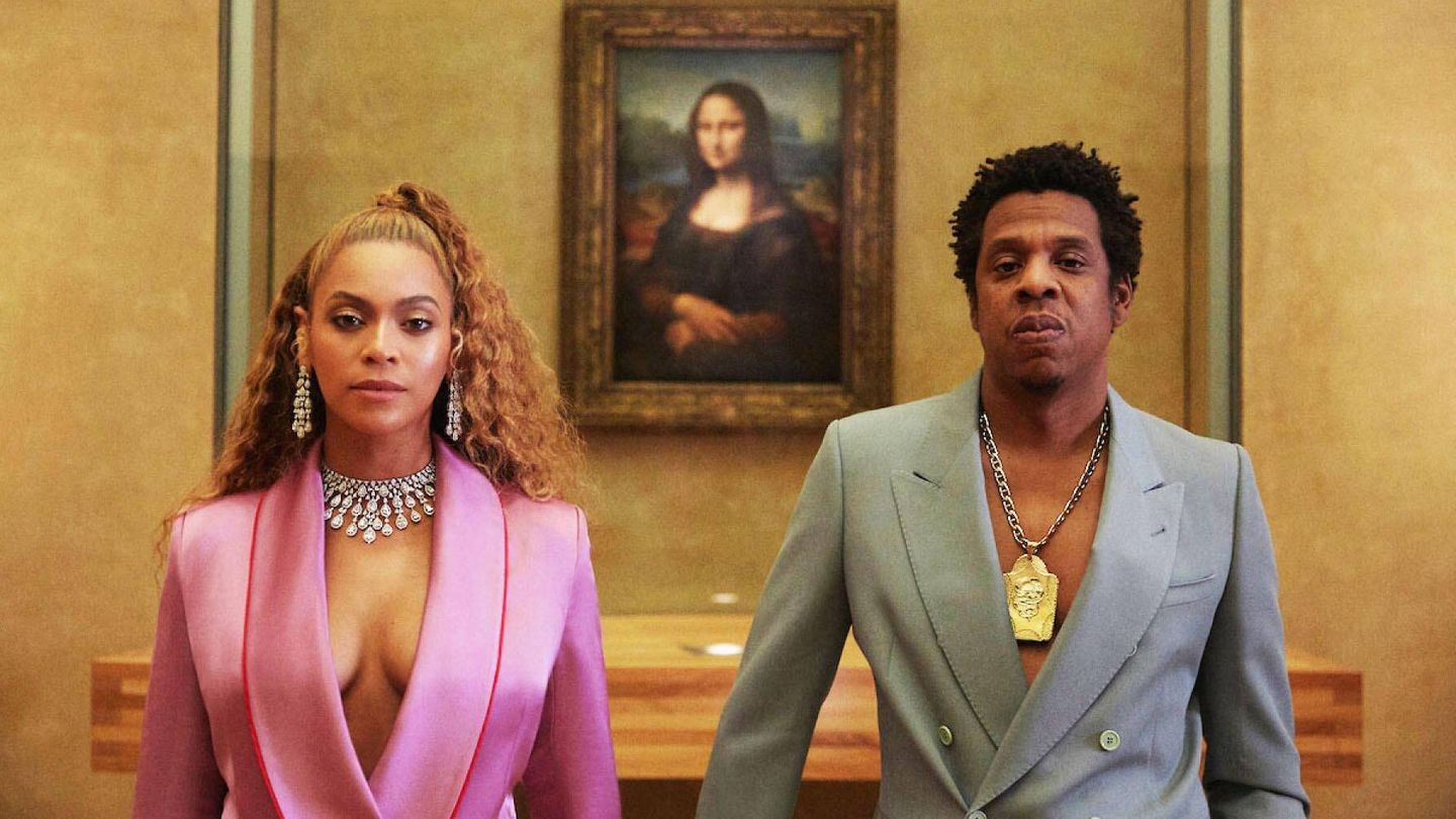 Beyoncé y Jay-Z en el vídeo de Apesh*it.