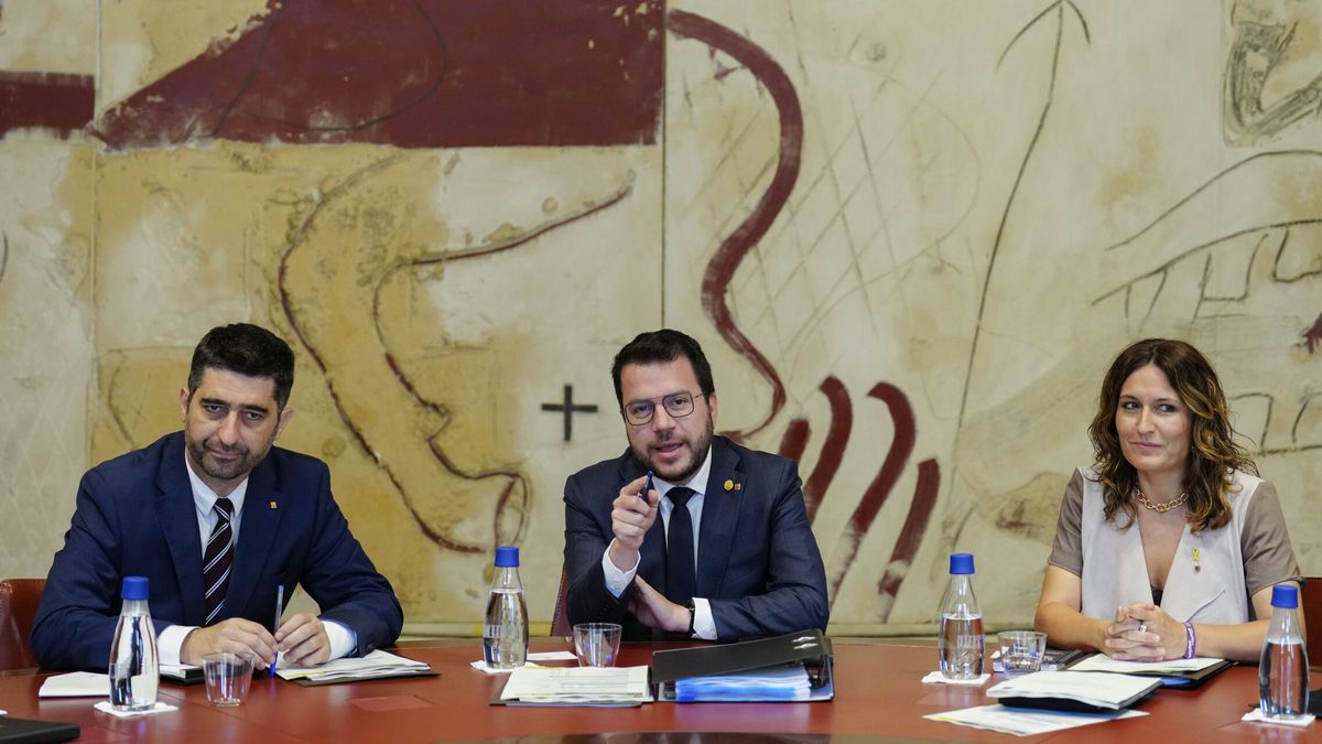 JxCAT quiere desligar los acuerdos de la mesa de diálogo de la labor de la Generalitat