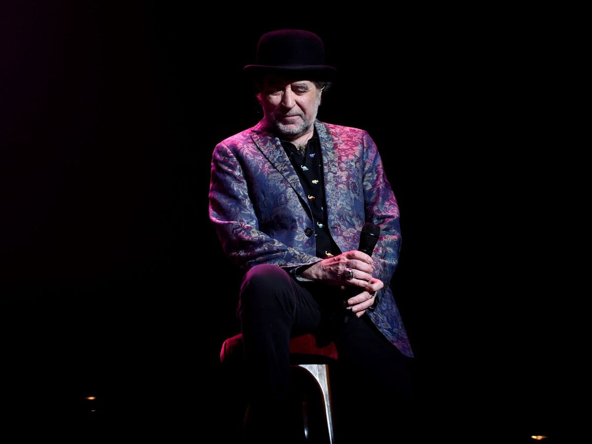 Foto: Joaquín Sabina, en uno de los conciertos de la gira 'No hay dos sin tres'. (EFE)