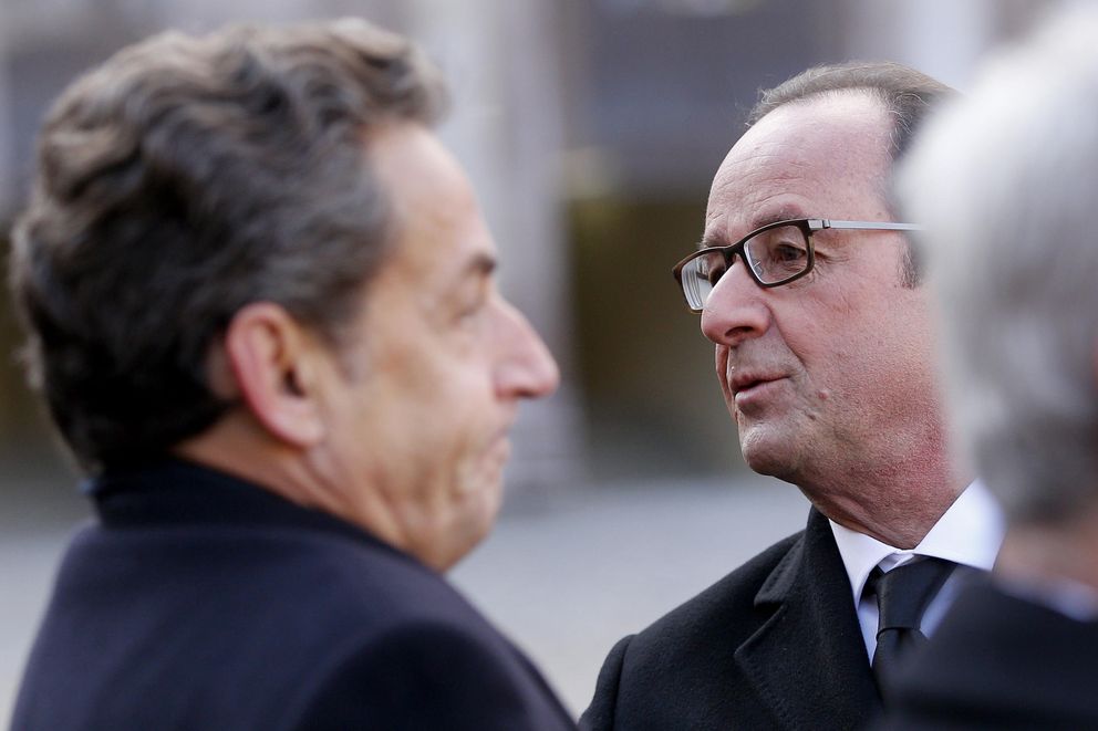Sarkozy y Hollande durante el funeral de los soldados franceses fallecidos en la base aérea de Albacete (Ap)