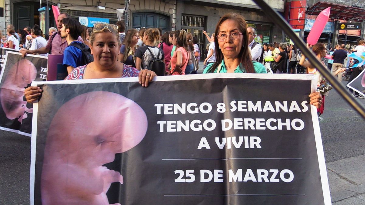 Denuncian acoso a las mujeres que acuden a centros de interrupción del embarazo