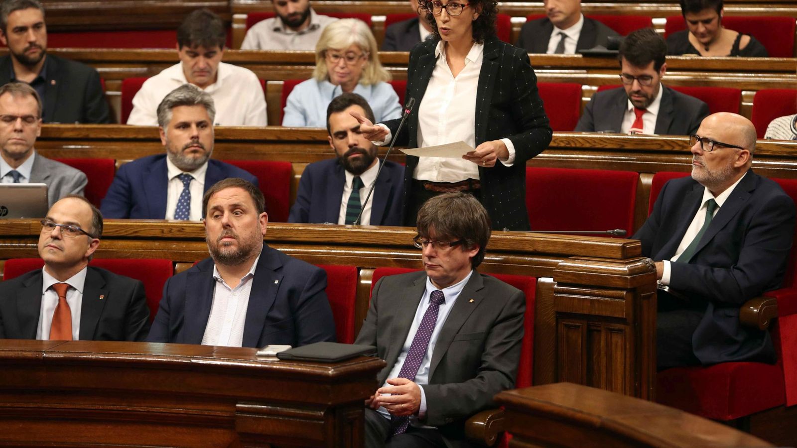 Foto: La portavoz del grupo parlamentario Junts pel Sí, Marta Rovira, junto a Carles Puigdemont, Jordi Turull y Oriol Junqueras. (EFE)
