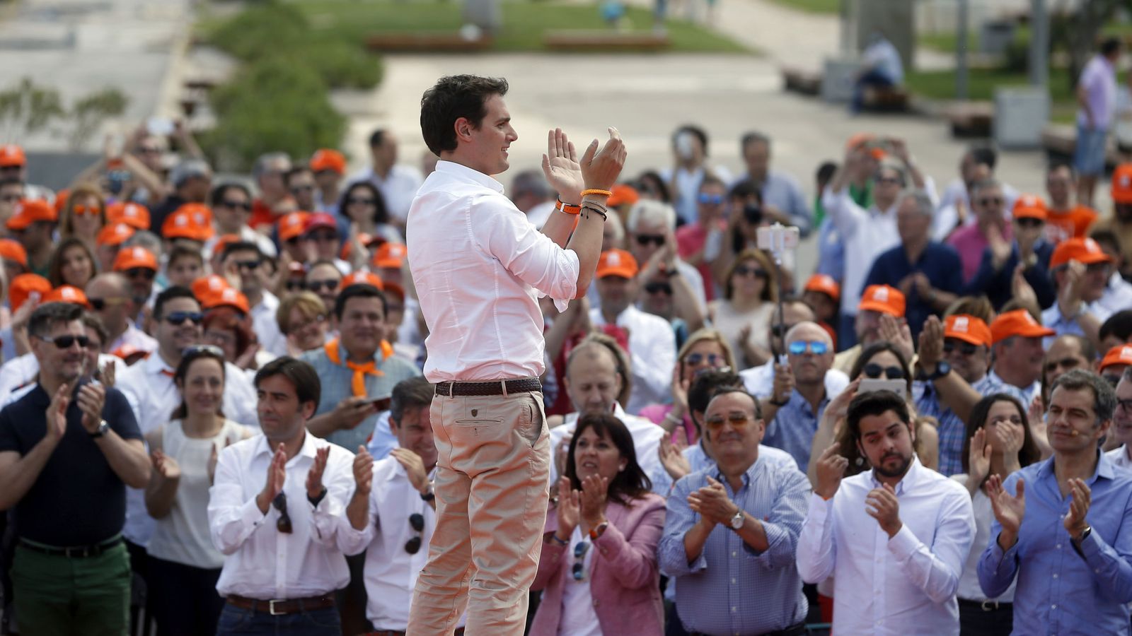 Foto: El candidato de Ciudadanos, Albert Rivera, durante un acto con militantes y simpatizantes. (EFE)