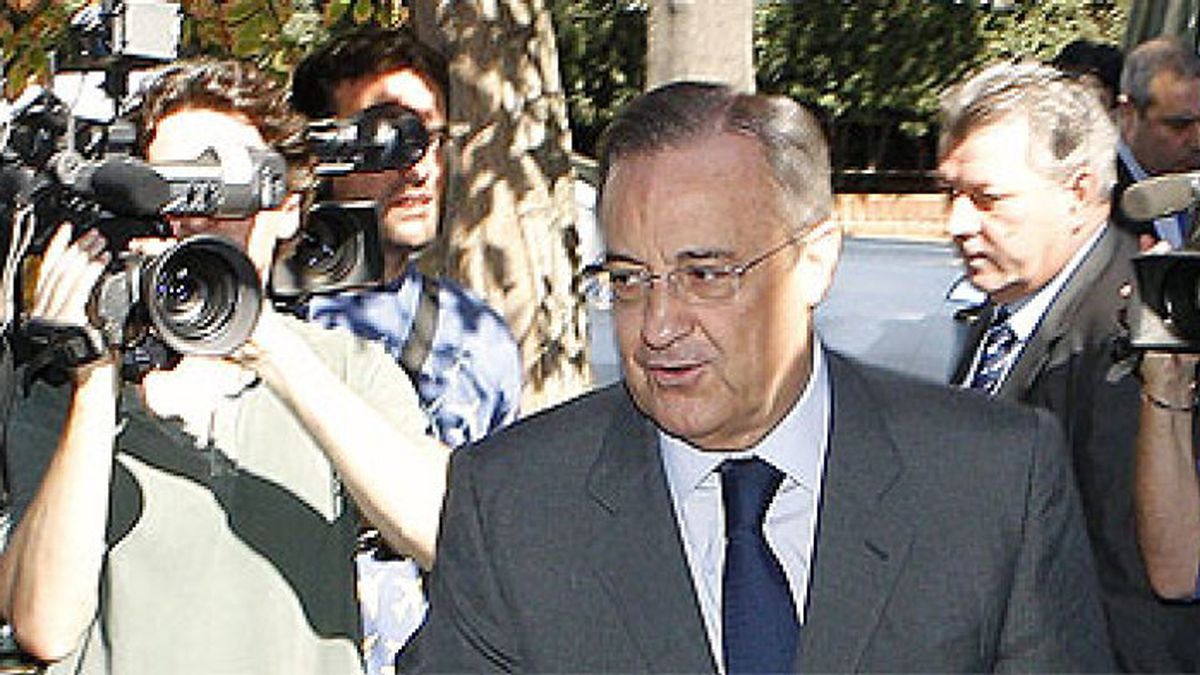 Florentino Pérez negocia con Vocento emitir Real Madrid TV a través de La 10