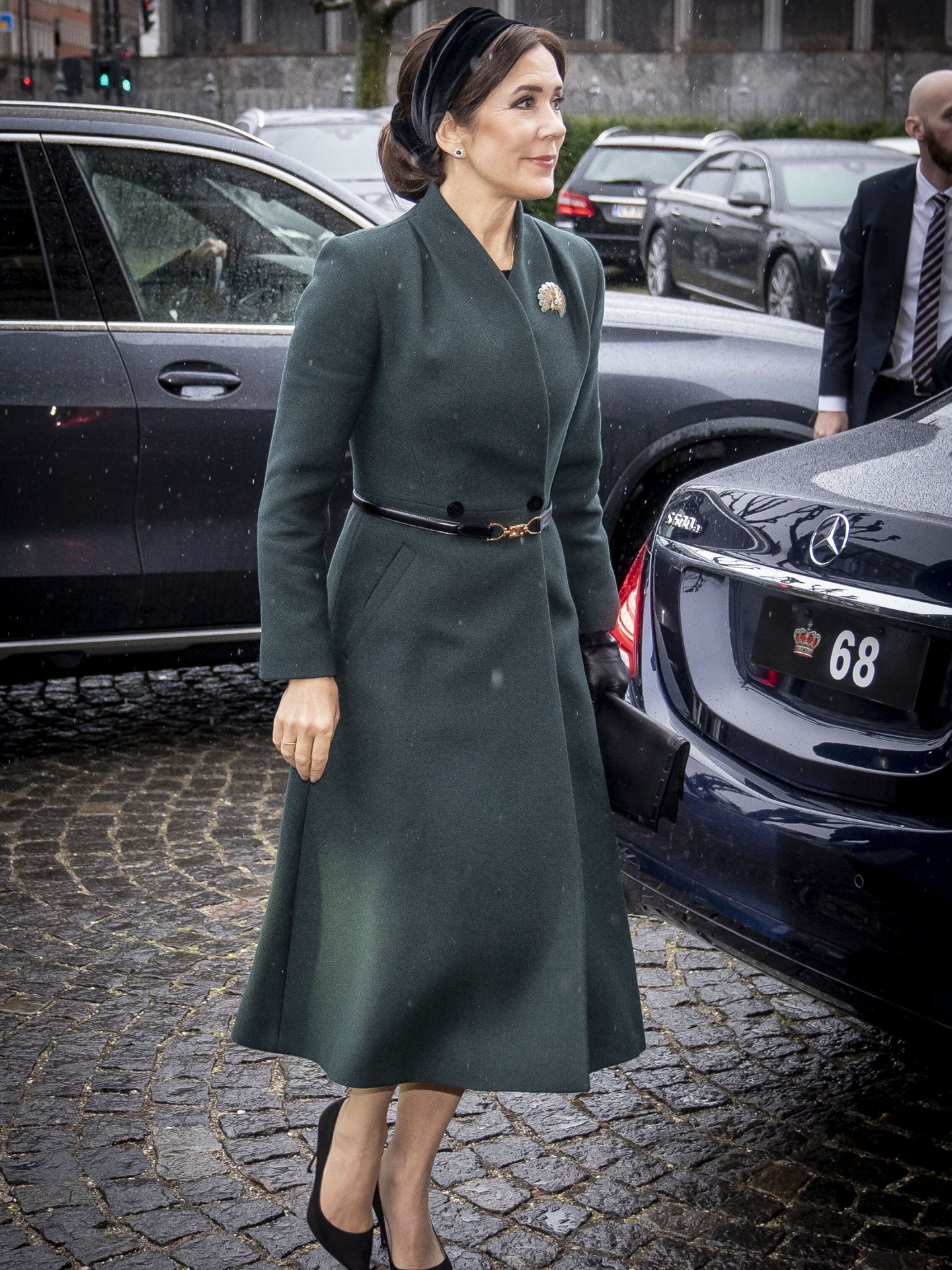 Mary de Dinamarca, luciendo su abrigo verde de The Fold. (EFE/Mads Claus Rasmussen)