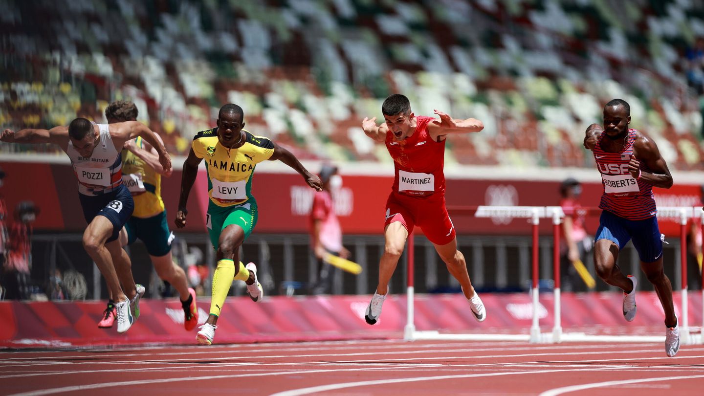Asier Martínez se cuela en la final de los 100 metros vallas. (Reuters)