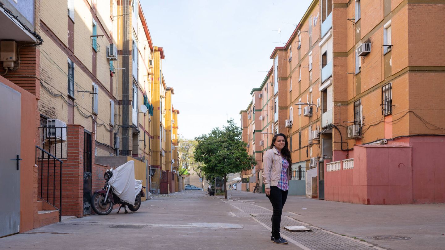 Mari Ángeles reside en el barrio de Los Pajaritos, el segundo con la renta más baja del país. (Foto: A. G.)