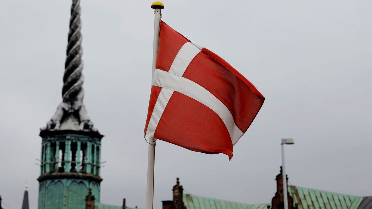 El banco central de Dinamarca sube los tipos de interés para apoyar su dividsa