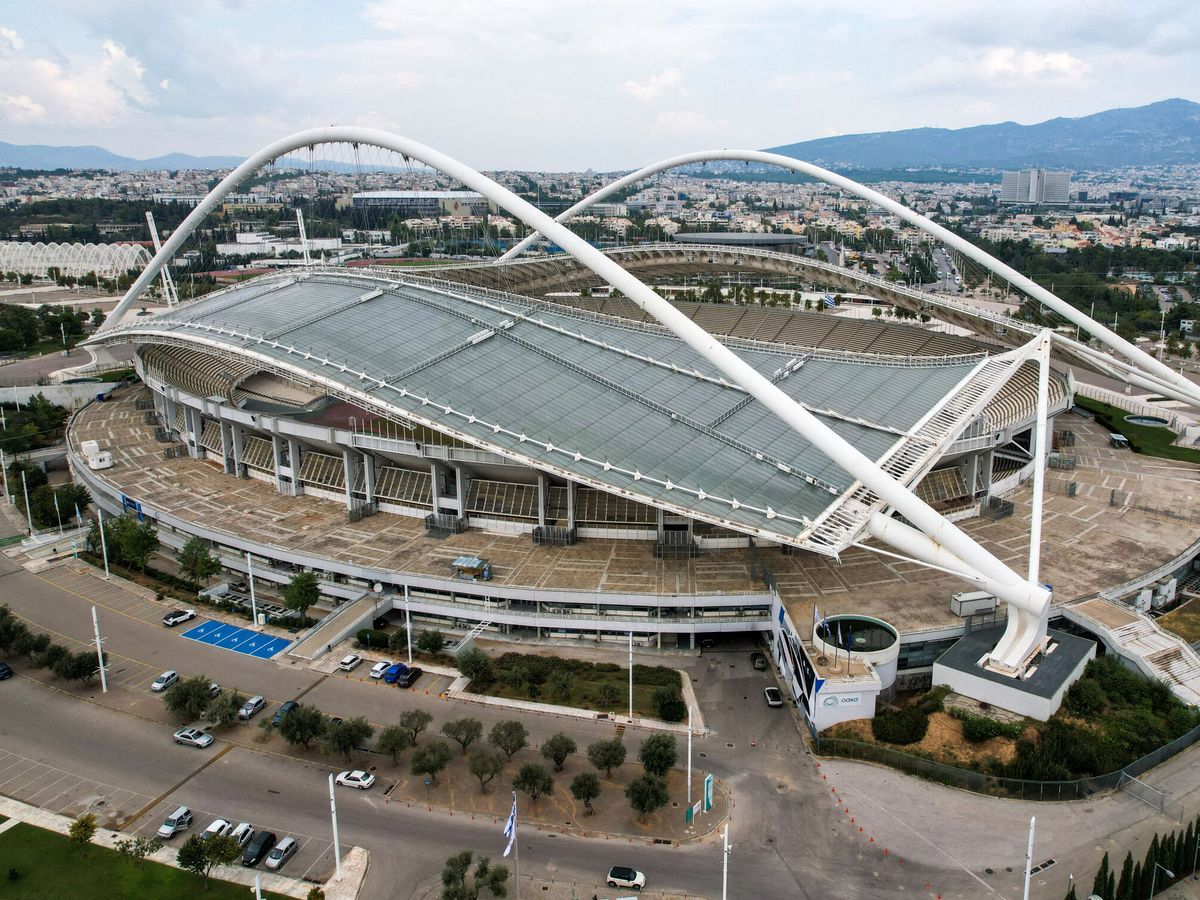 Foto: Grecia cierra su Estadio Olímpico por problemas de estabilidad con la cúpula de Santiago Calatrava (Reuters/Stamos Prousalis)
