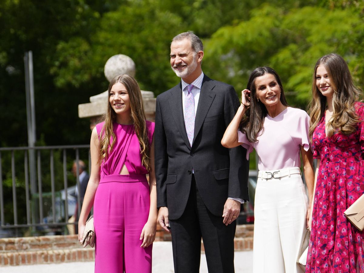 Foto: La familia real, en la confirmación. (LP)