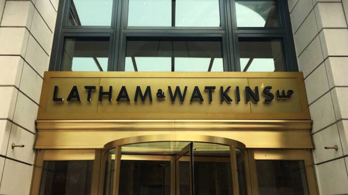 Latham & Watkins promociona a Fernando Colomina para liderar el área financiera