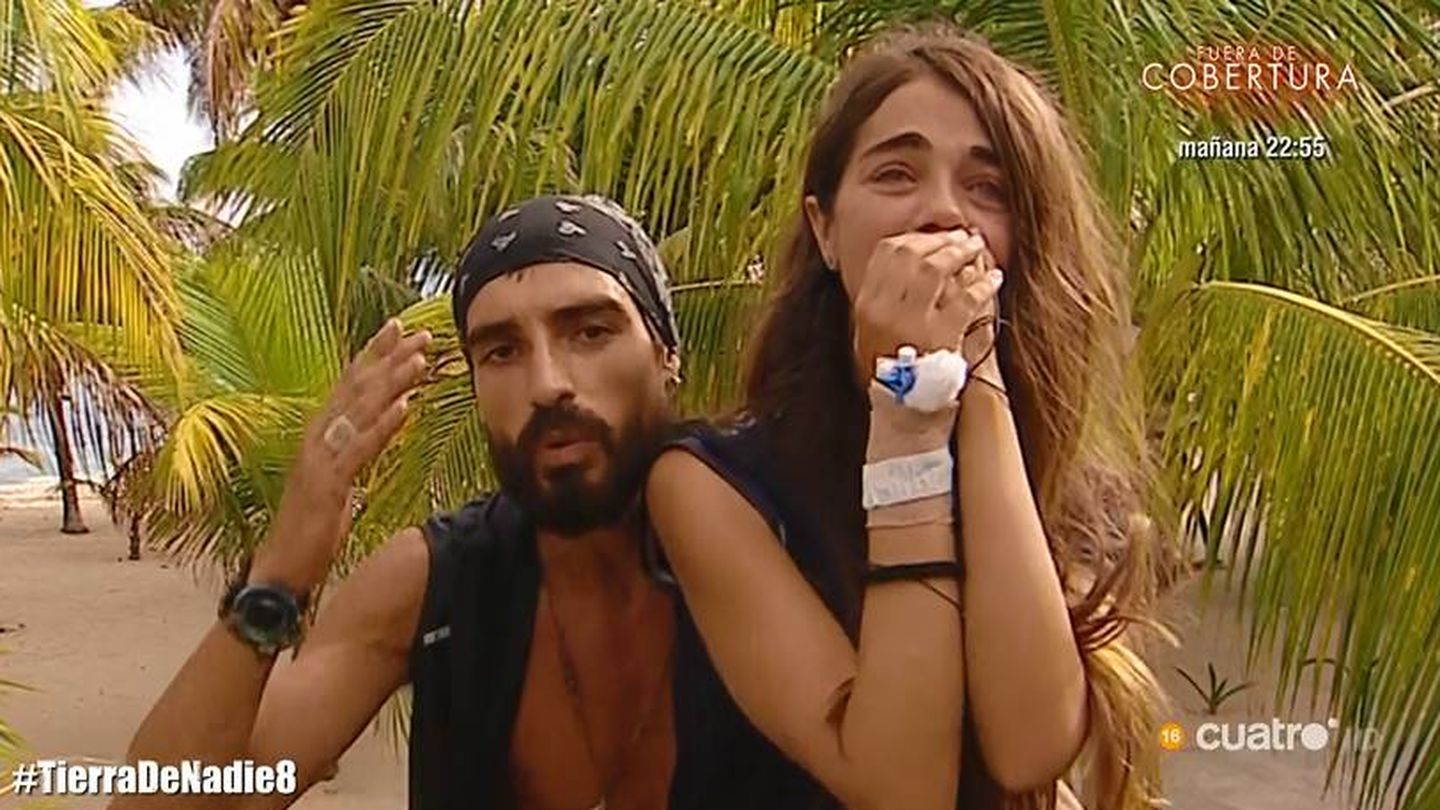 Violeta despidiéndose de Fabio en 'Supervivientes 2019'. (Telecinco)