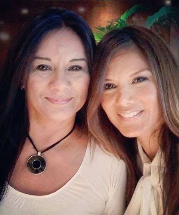 Foto: Ivonne Reyes y su hermana Clairet en una imagen de Instagram