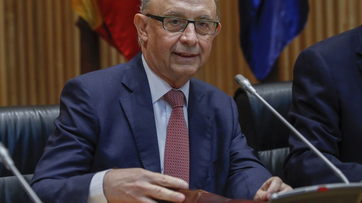 Hacienda multará a los catalanes que no declaren impuestos a la Agencia Tributaria