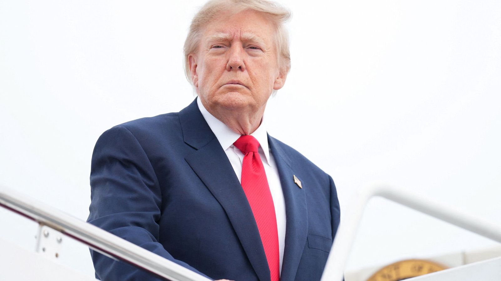 Trump, sobre Zelenski: "Ha llegado el momento de que Ucrania tenga un nuevo presidente"