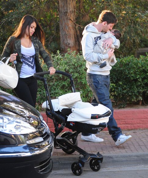 Foto: La pareja junto a su hijo Thiago en diciembre de 2012. (Gtres)