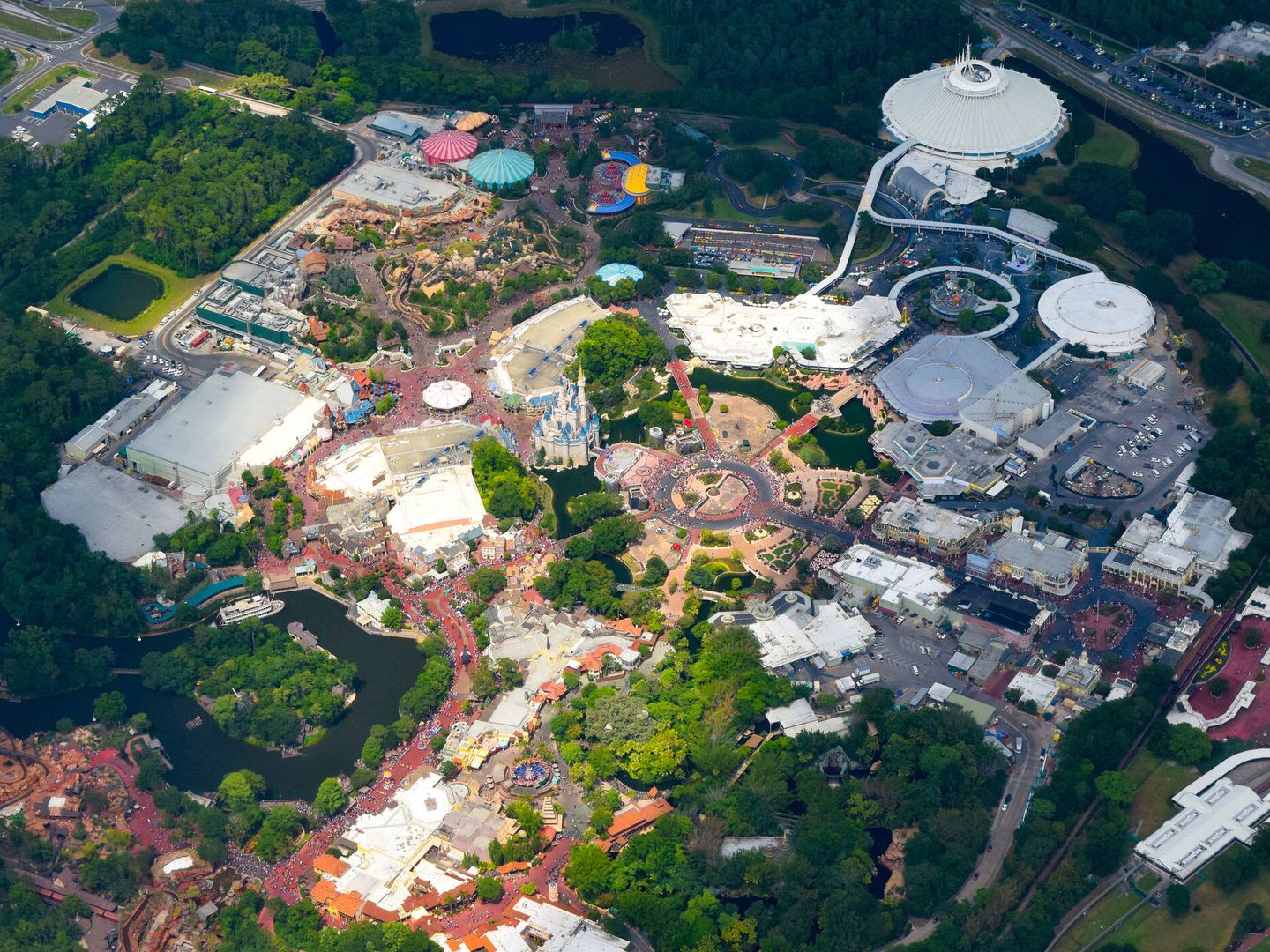 Vista aérea de Disney World's Magic Kingdom en Orlando (Florida, Estados Unidos). Fuente: iStock
