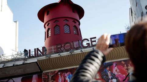 Noticia de Colapsan las aspas del cabaret Moulin Rouge de París: el vídeo de cómo ha quedado el enclave