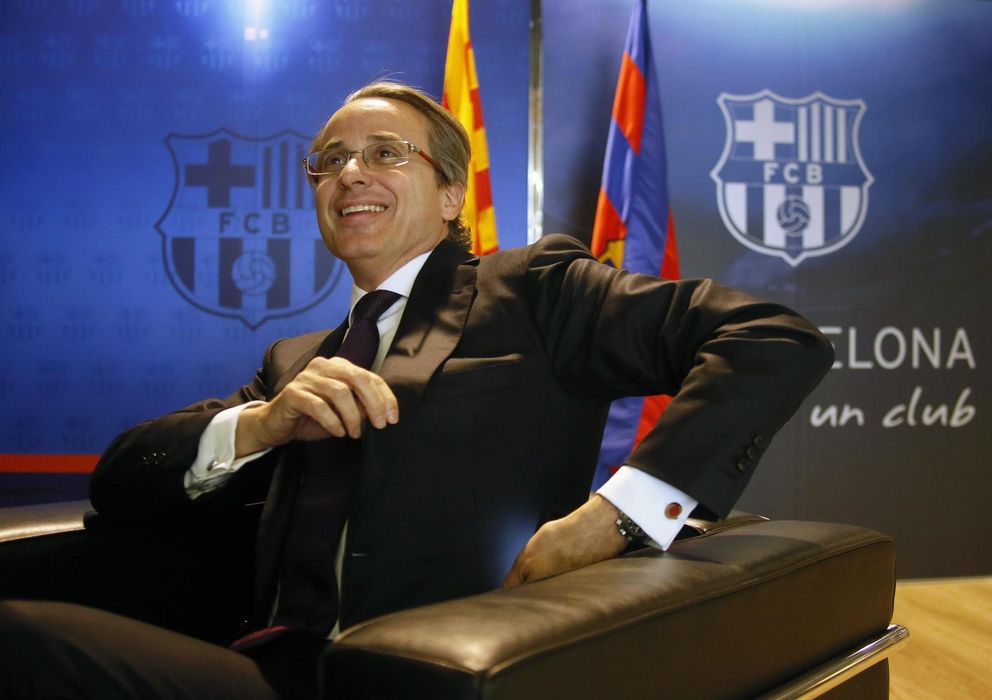 Foto: Javier Faus en el Camp Nou (Reuters).