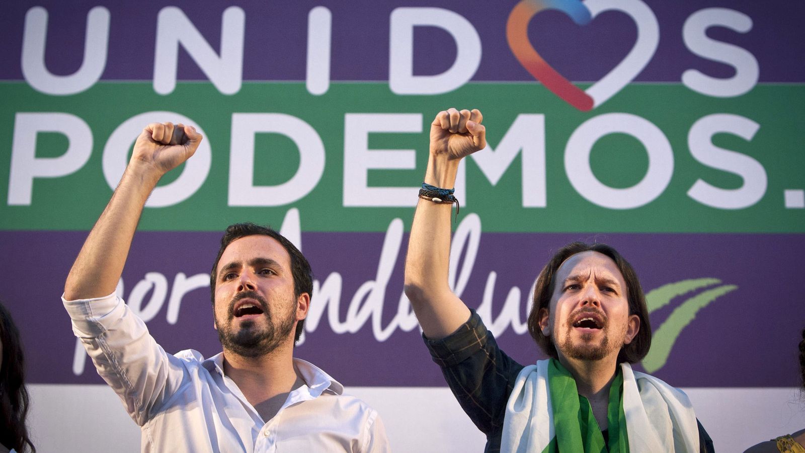 Foto: El líder de Podemos y candidato a la Presidencia del Gobierno por Unidos Podemos, Pablo Iglesias, y el coordinador general de Izquierda Unida y candidato al Congreso, Alberto Garzón. (Efe)
