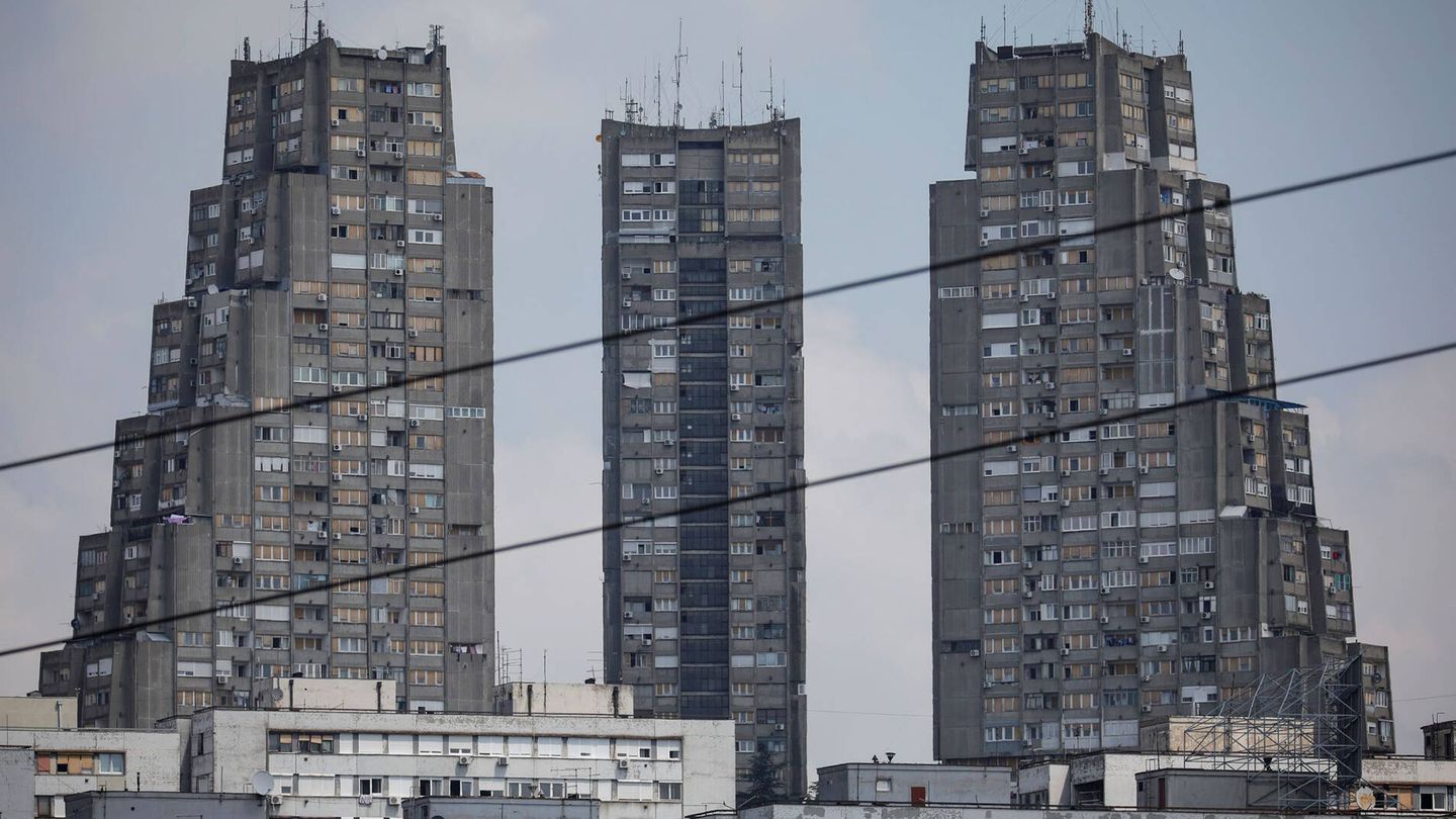 Complejo de edificios en el barrio de Konjarnik, Belgrado. (Reuters/Marko Djurica)