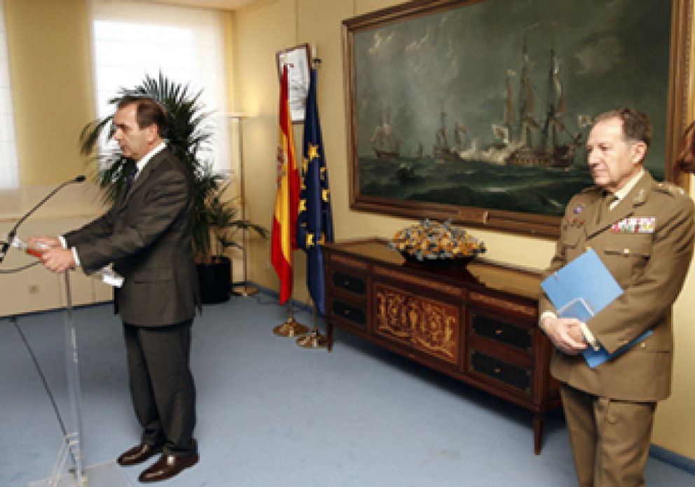Zapatero se escuda en el JEMAD  para justificar la medalla de bajo nivel a la soldado muerta en Afganistán