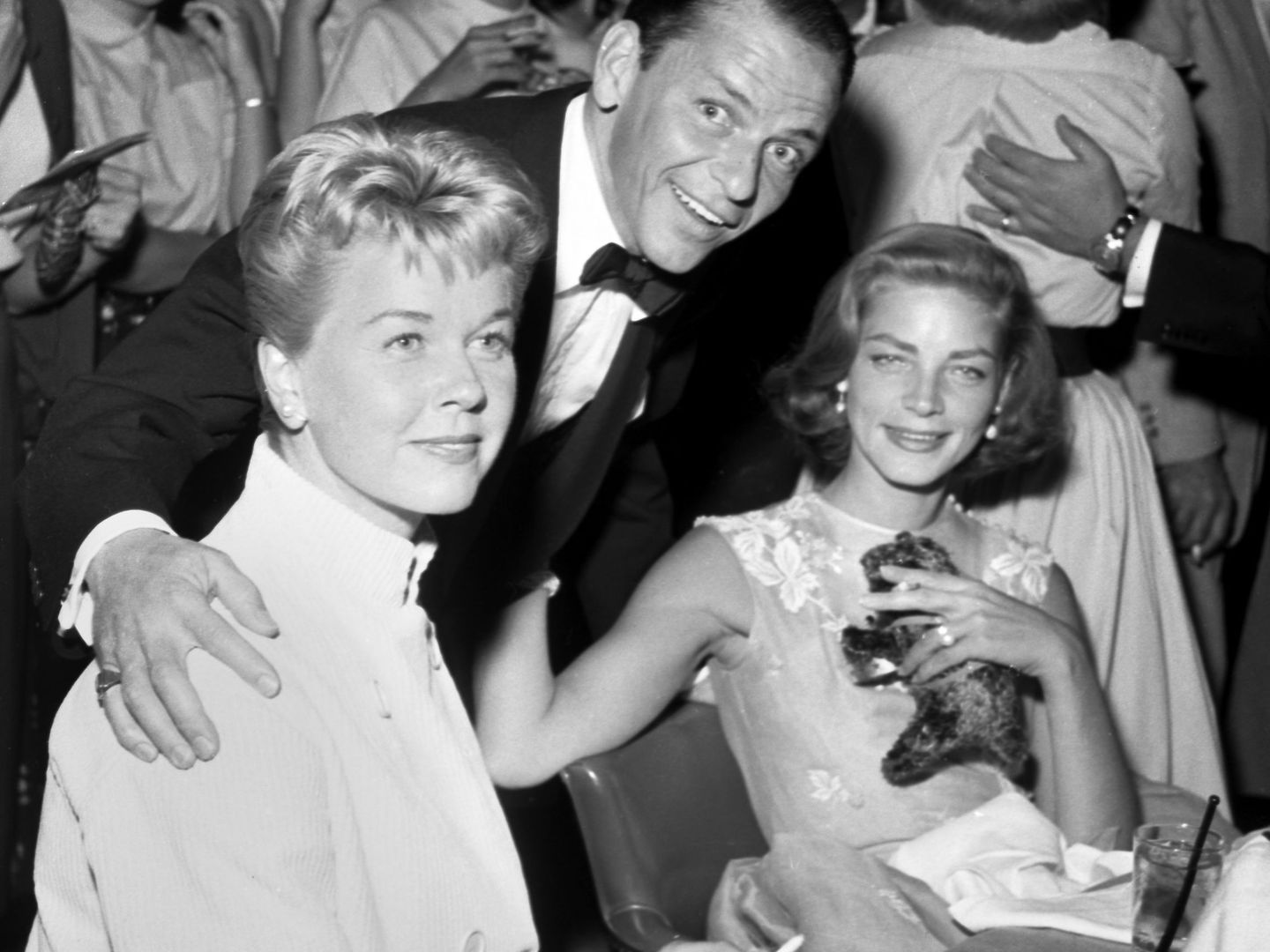 Doris Day, Frank Sinatra y Lauren Bacall en el Sands Hotel-Casino de Las Vegas.(Reuters)