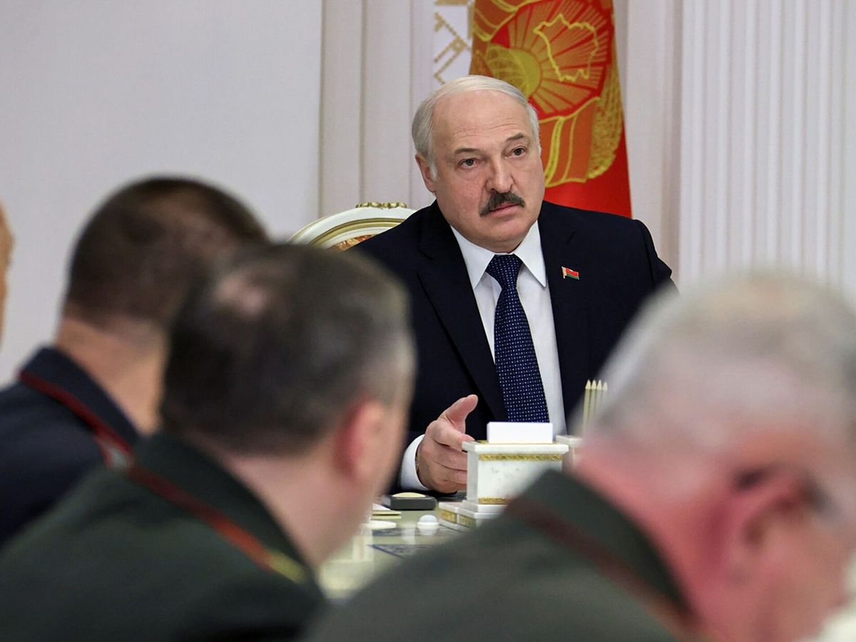 Лукашенко признали. Лукашенко признал Турчинова.