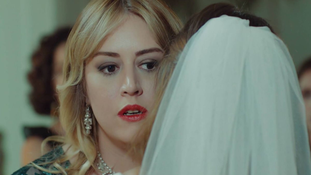 ‘Pecado original’: la madre de Yildiz siente un mal augurio en su boda con Halit