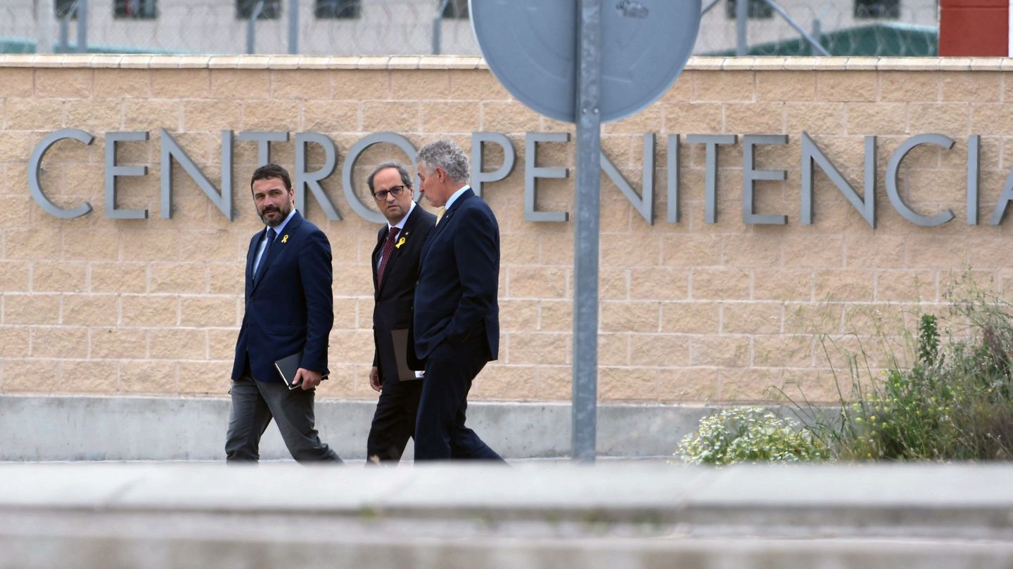 Quim Torra, presidente de la Generalitat, frente al centro penitenciario de Estremera. (EFE)