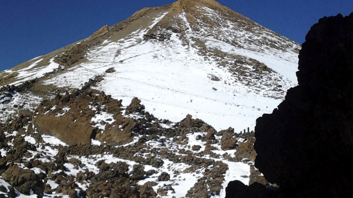 Diez días y 245 efectivos para buscar al montañista desaparecido en el Teide