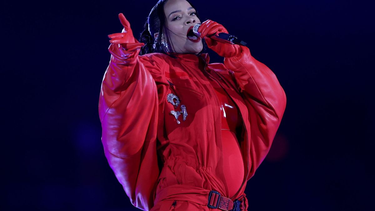 La intérprete de signos que le robó el protagonismo a Rihanna en la Super Bowl