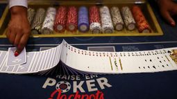 Por qué el póquer es el gran juego americano (explicado por un poeta inglés)