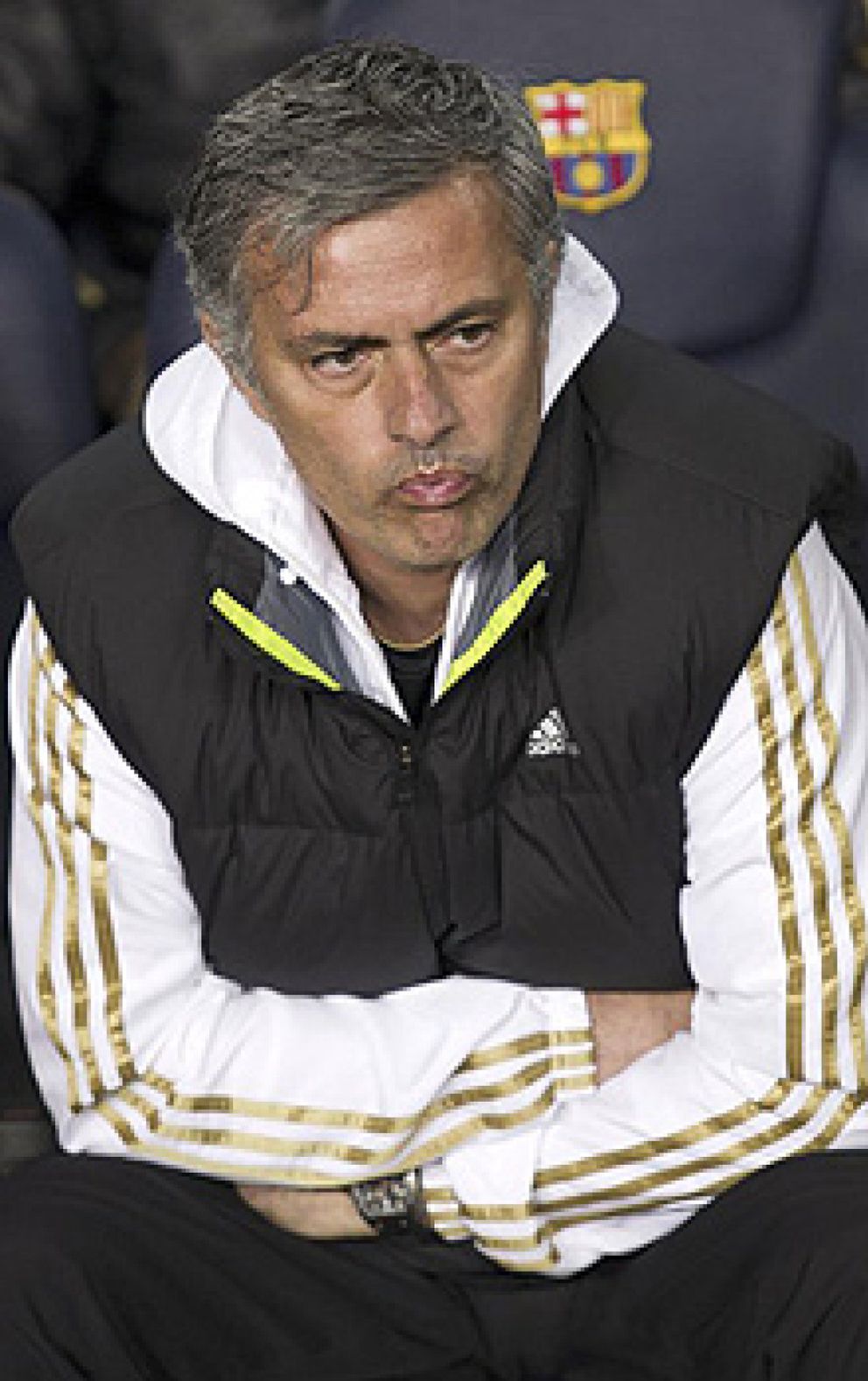 Foto: El Camp Nou pasa de pedir a Mourinho que se quede a recordar la eliminación con el Inter