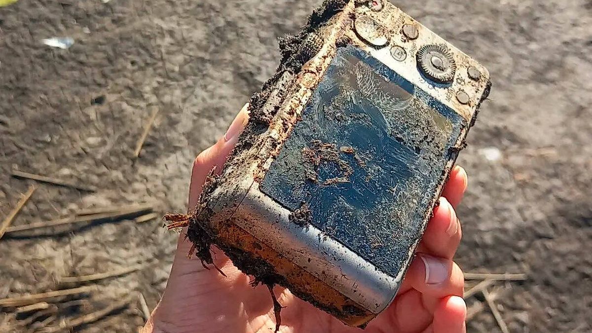 La increíble historia (con final feliz) de la cámara de fotos perdida durante 6 años bajo tierra