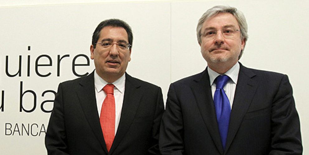 Foto: Banca Cívica gana el doble que Bankia con una cuarta parte de su balance