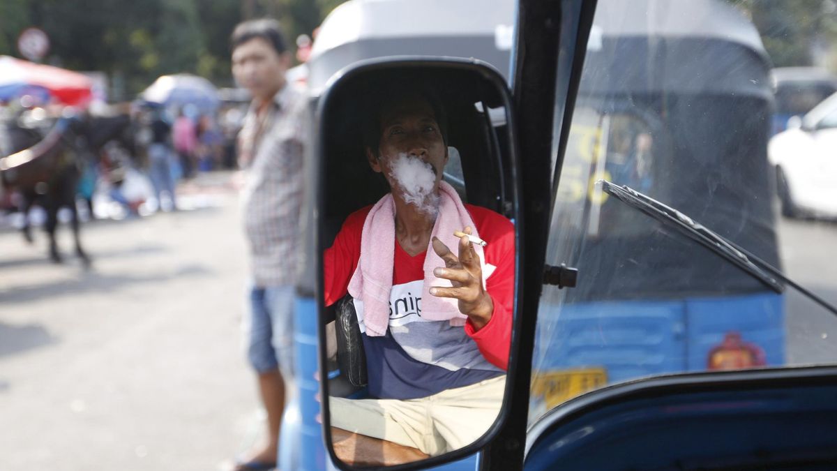 Indonesia, el paraíso de las tabacaleras donde los niños fuman y trabajan los campos