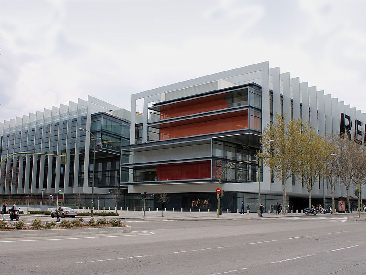 Foto: Sede de Repsol en Madrid. (Luis García. Wikipedia)