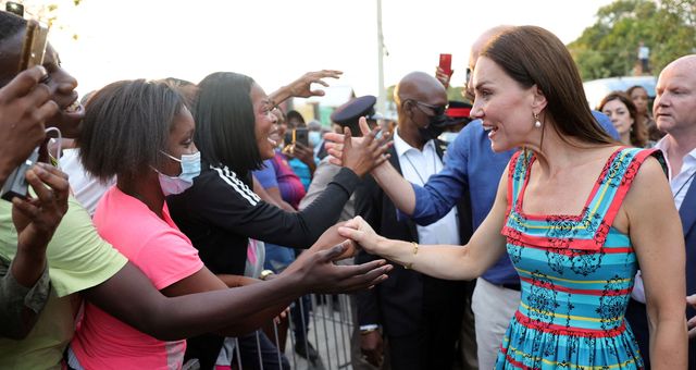 Kate Middleton, en otra imagen de su visita. (Reuters/Chris Jackson)