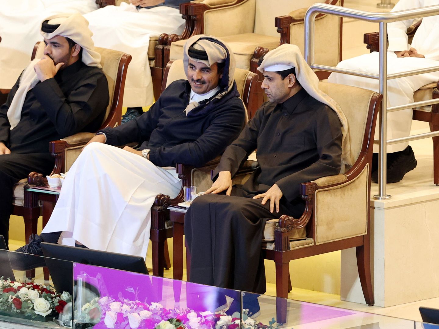 Al Thani, emir de Qatar, junto a Nasser Al-Khelaïfi. (Reuters/Ibraheem Al Omari)