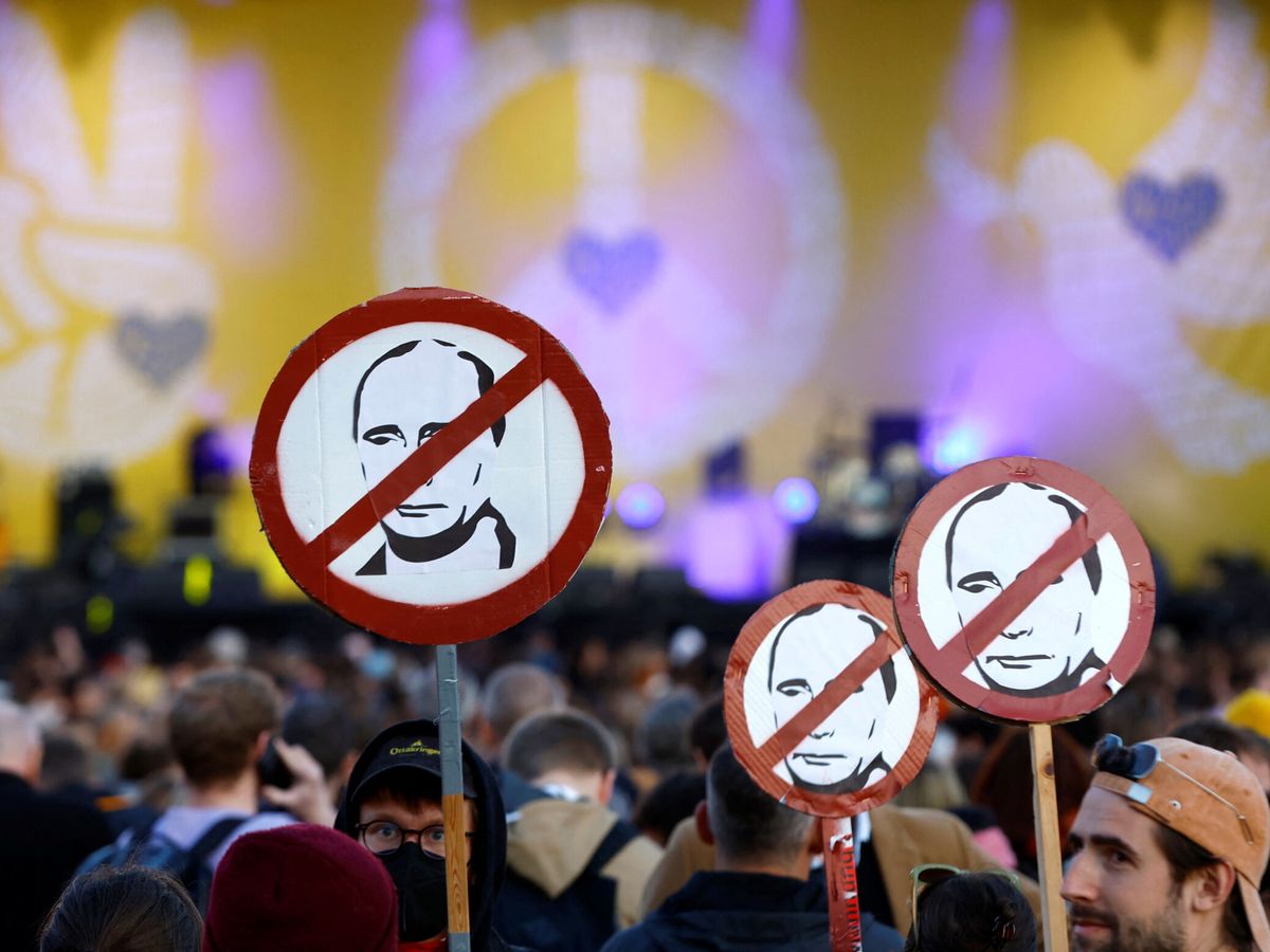 Foto: Protesta contra Rusia. (Reuters/Leonhard Foeger)