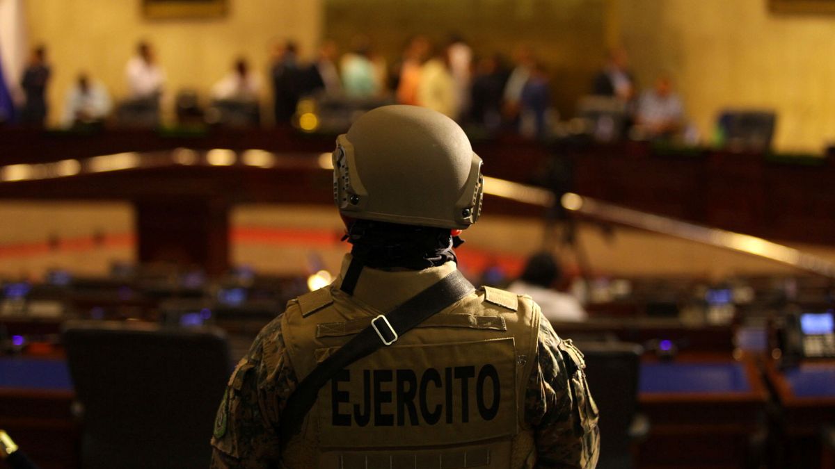 ¿Qué hay detrás de la crisis de El Salvador?