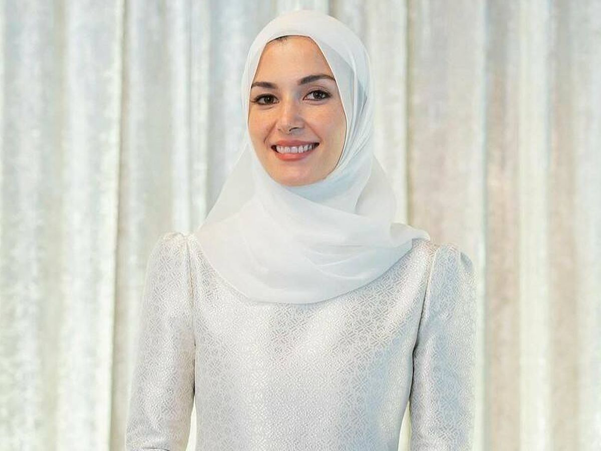 Foto: Primera foto de la prometida del príncipe de Brunéi con su vestido. (Teh Firdaus)
