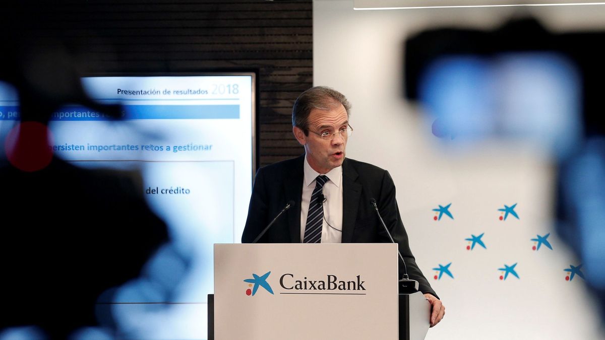 CaixaBank enfría las expectativas de su propio plan estratégico y se hunde en bolsa