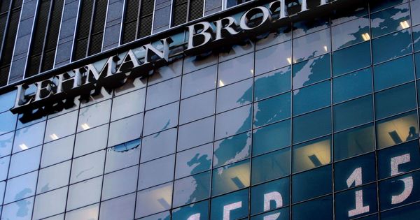 Foto: Logotipo del banco de inversiones estadounidense Lehman Brothers en la sede mundial de la compañía en Nueva York. (EFE)