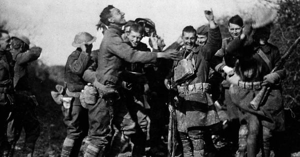 Foto: Soldados franceses celebran el fin de la I Guerra Mundial
