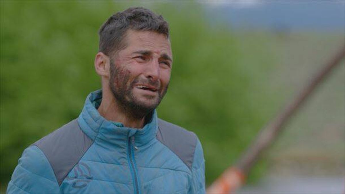 "No podía más": la despedida entre lágrimas y pidiendo perdón del último concursante expulsado de 'El conquistador' de ETB